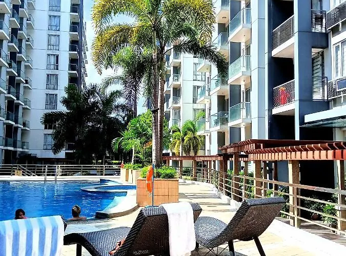 아파트 The Palm Tree Condotel Airport